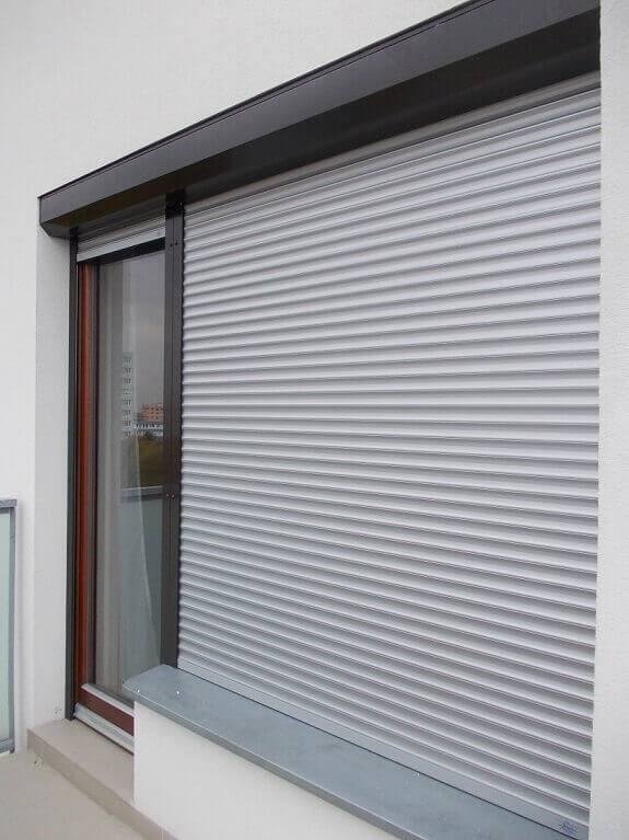 Rolety zewnętrzne balkonowe w bloku - szare aluminiowe - Systemy Okienne